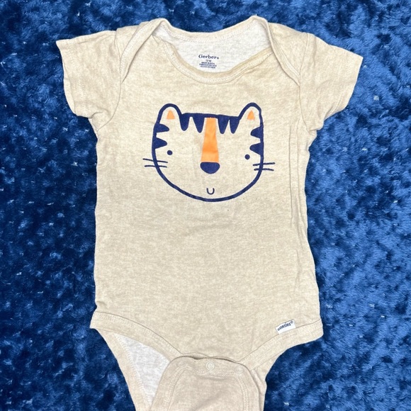 15pc Bundle Baby Onesies (Size 12 months) - Picture 10 of 16